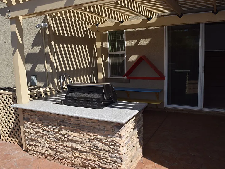378 W Abbey Ln — Photo 7
