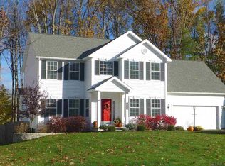 945 Macarthur Dr, Ballston Spa, NY 12020