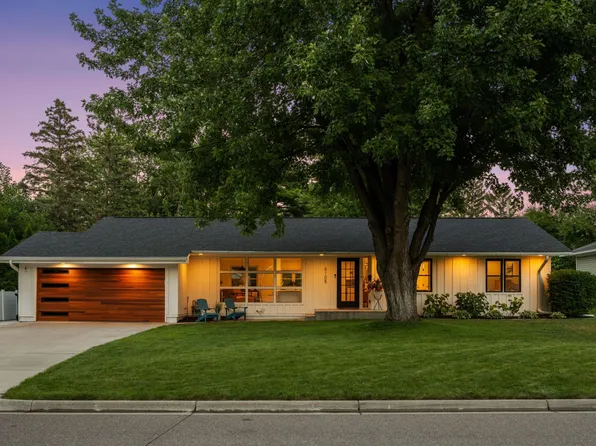 6105 Parnell Ave, Edina, MN 55424