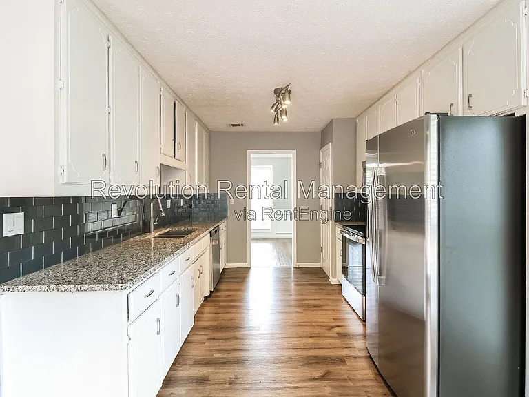1055 Leighs Brook Way — Photo 20