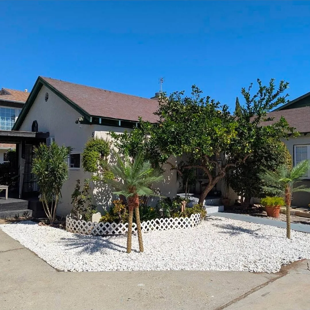 Building Photo - 5448 Hermitage Ave #1