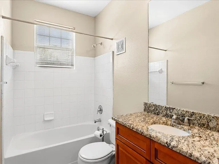 1101 Vintage Village Ln #101 — Photo 13