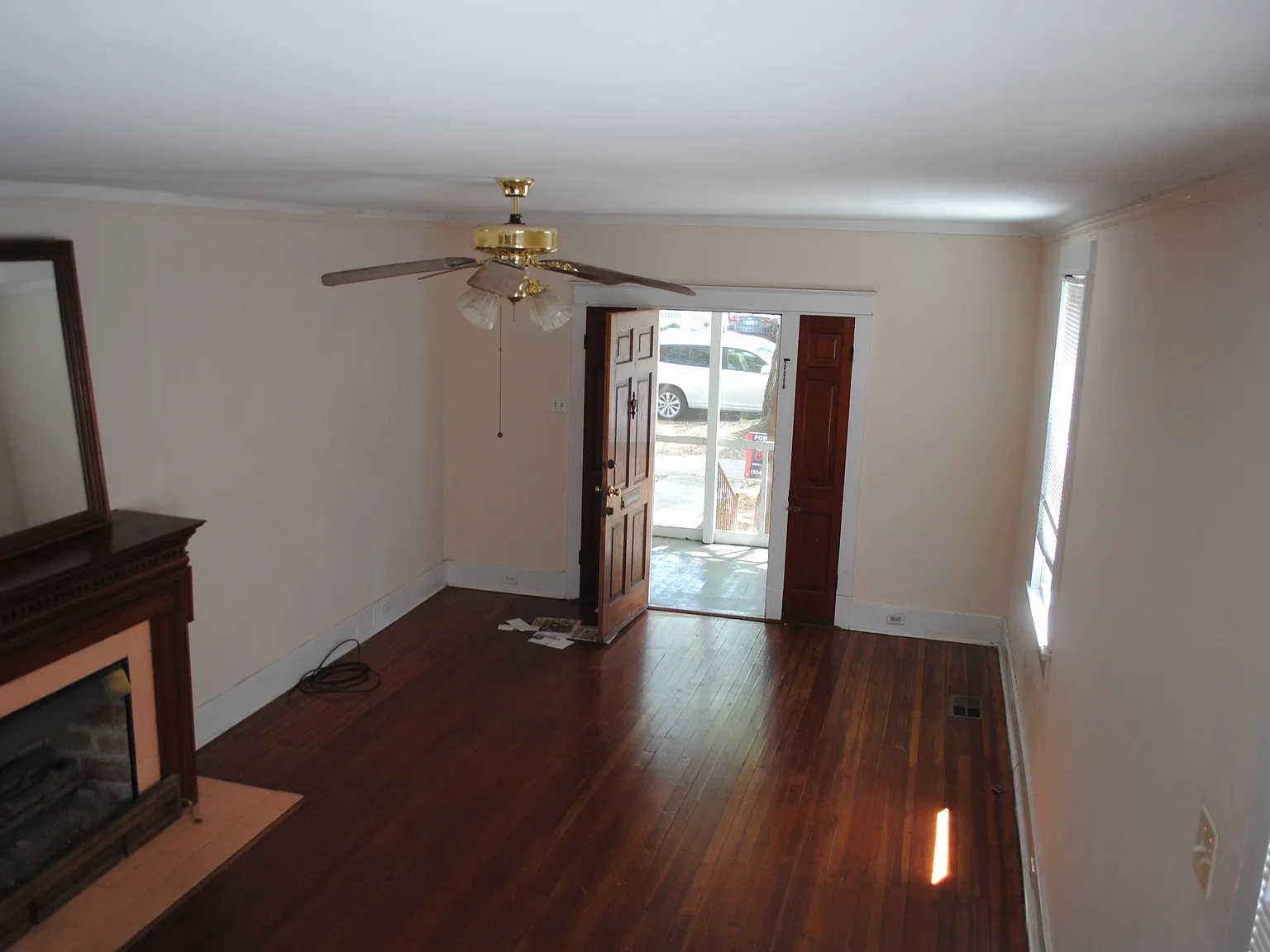 2 bed, 1.5 bath, 1600 sqft, $2,000 — Photo 4