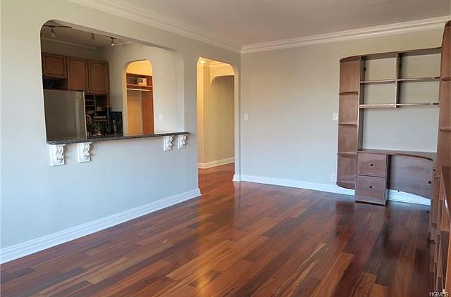 1st image of 470 N Broadway APT B34