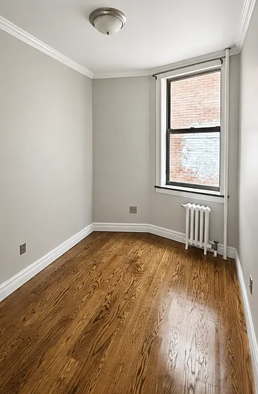 330 E 35th St #52 — Photo 4