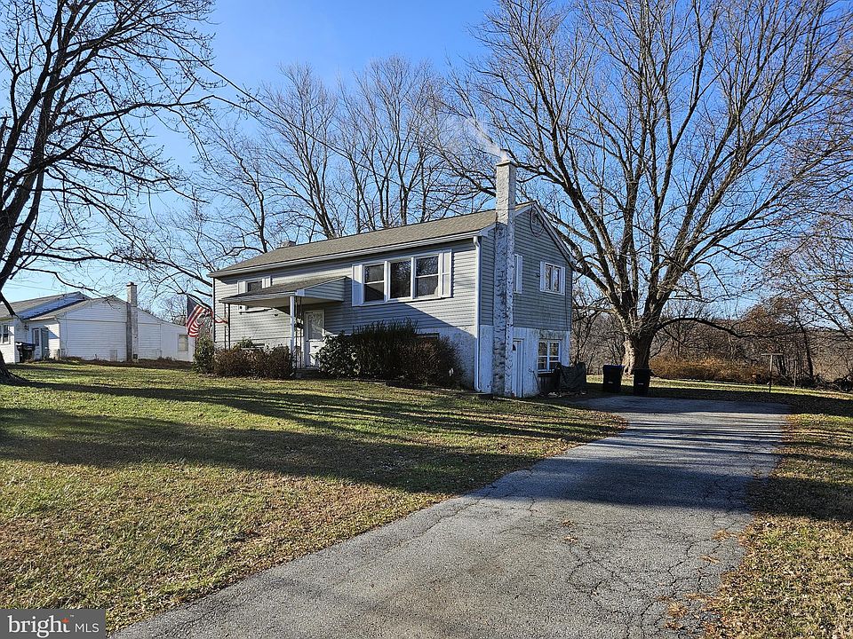 2nd image of 113 Highland Dr