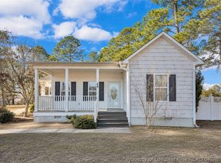 89 Willoughby Dr, Saint Pauls, NC 28384