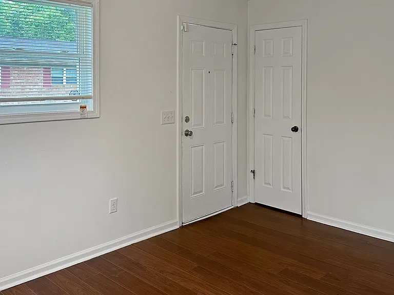 1204 Randolph Ave — Photo 2