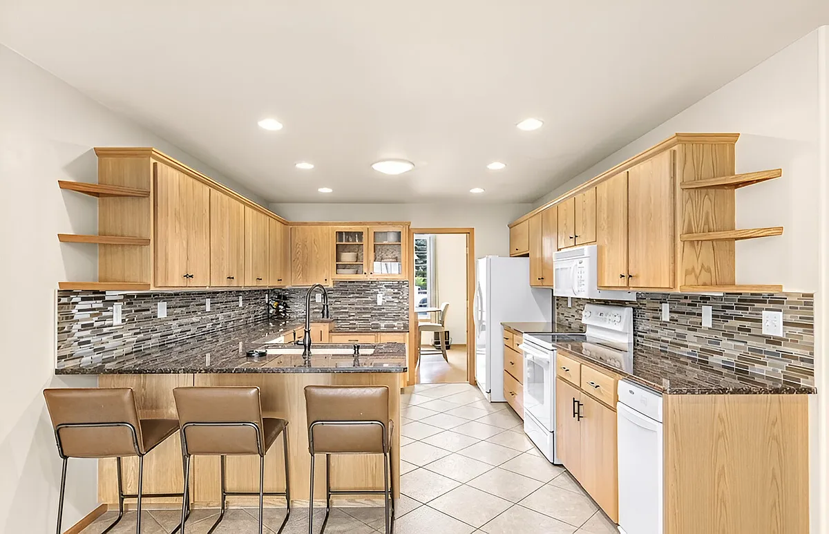 Building Photo - Birchwood Dr