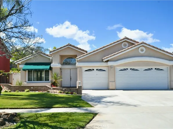 1064 Apple Blossom Ln, Corona, CA 92881