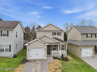 975 Norwood Village Ln, Maryville, TN 37801