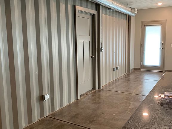 3rd image of 745 N 28th St #1