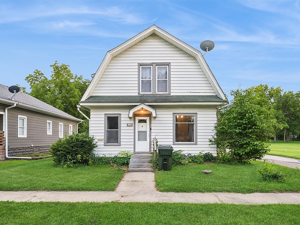 1st image of 1705 Iowa St