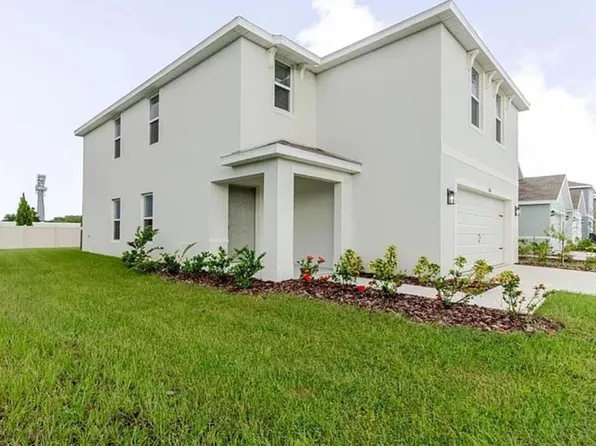 5846 Silver Moonlight Dr, Palmetto, FL 34221