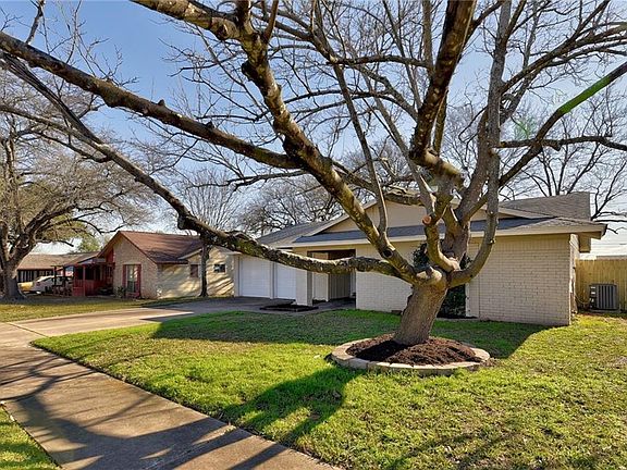 2nd image of 1431 Manford Hill Dr