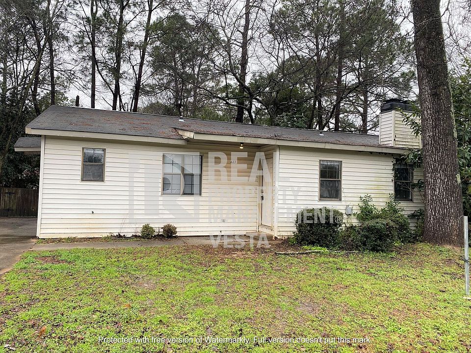 1st image of 627 Maplewood Dr