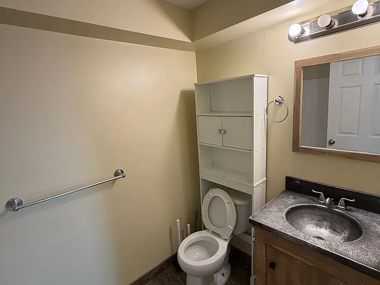 462 Fletcher St — Photo 6