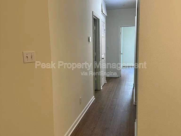 801 Virginia Center Pkwy — Photo 30