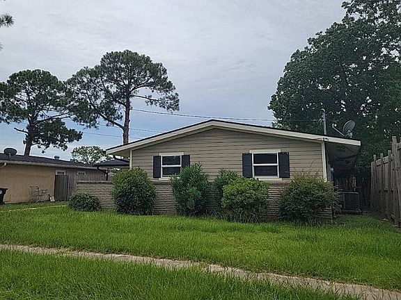 2nd image of 4750 Sandalwood St
