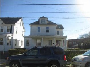 4 Oak St, Dover, NJ 07801
