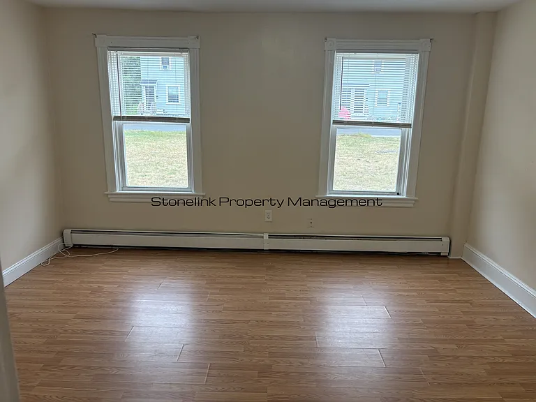 2-20 Langsberries Ave — Photo 3