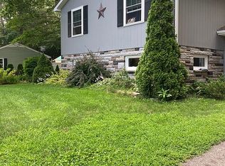 19 Eastman Rd, Springvale, ME 04083