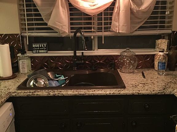 Color coordinated granite 