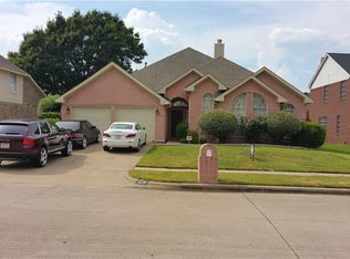 408 Baldwin St, Grand Prairie, TX 75052
