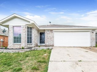 2500 Ensenada Ln, Fort Worth, TX 76108