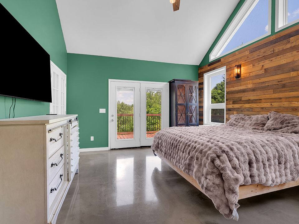 34th image of 232 Covenant Ln