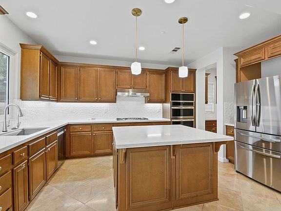 5th image of 16689 Quail Hollow Way