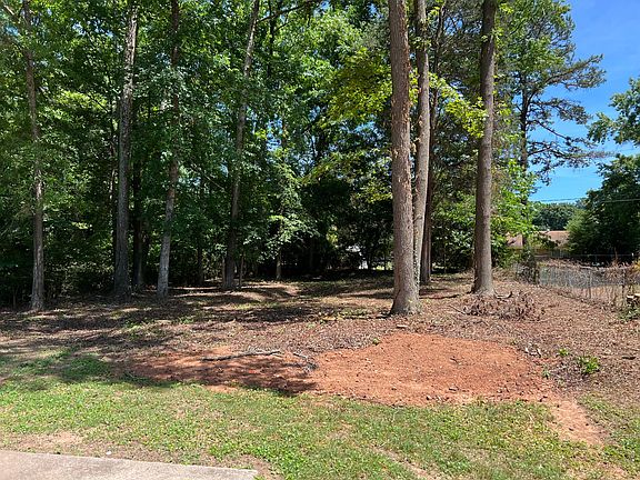 4th image of 731 Cricketwood Ln