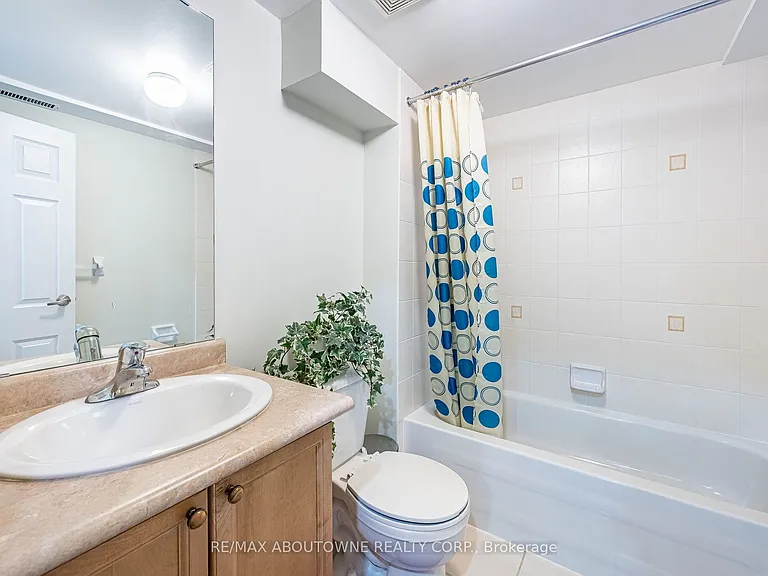 3221 Erin Centre Blvd #BASEMENT — Photo 27