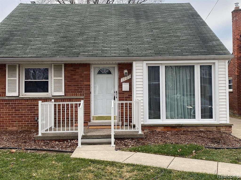 1107 16th St, Wyandotte, MI 48192 Zillow