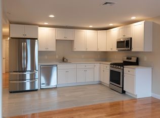288 Main St APT 2, Gloucester, MA 01930