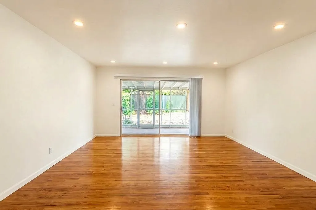 1857 Findley Dr — Photo 4