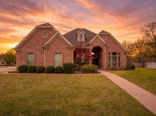 2210 Riverwood Dr, Weatherford, TX 76087