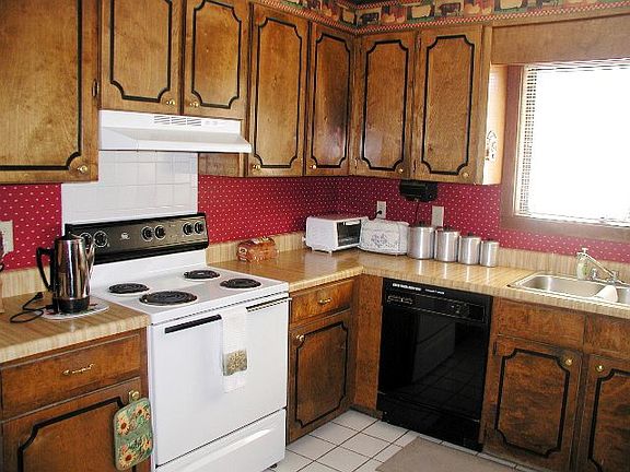 4th image of 218 Rock Knoll Dr