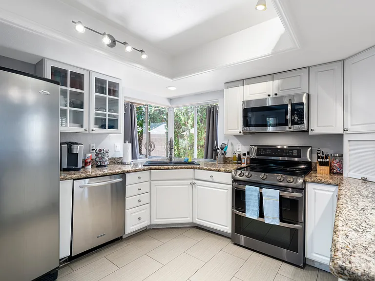 7618 N Via De La Campana — Photo 23
