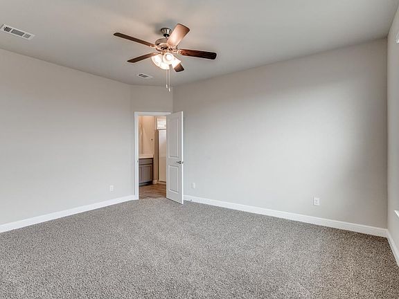 3rd image of 15716 Hazelhurst Dr