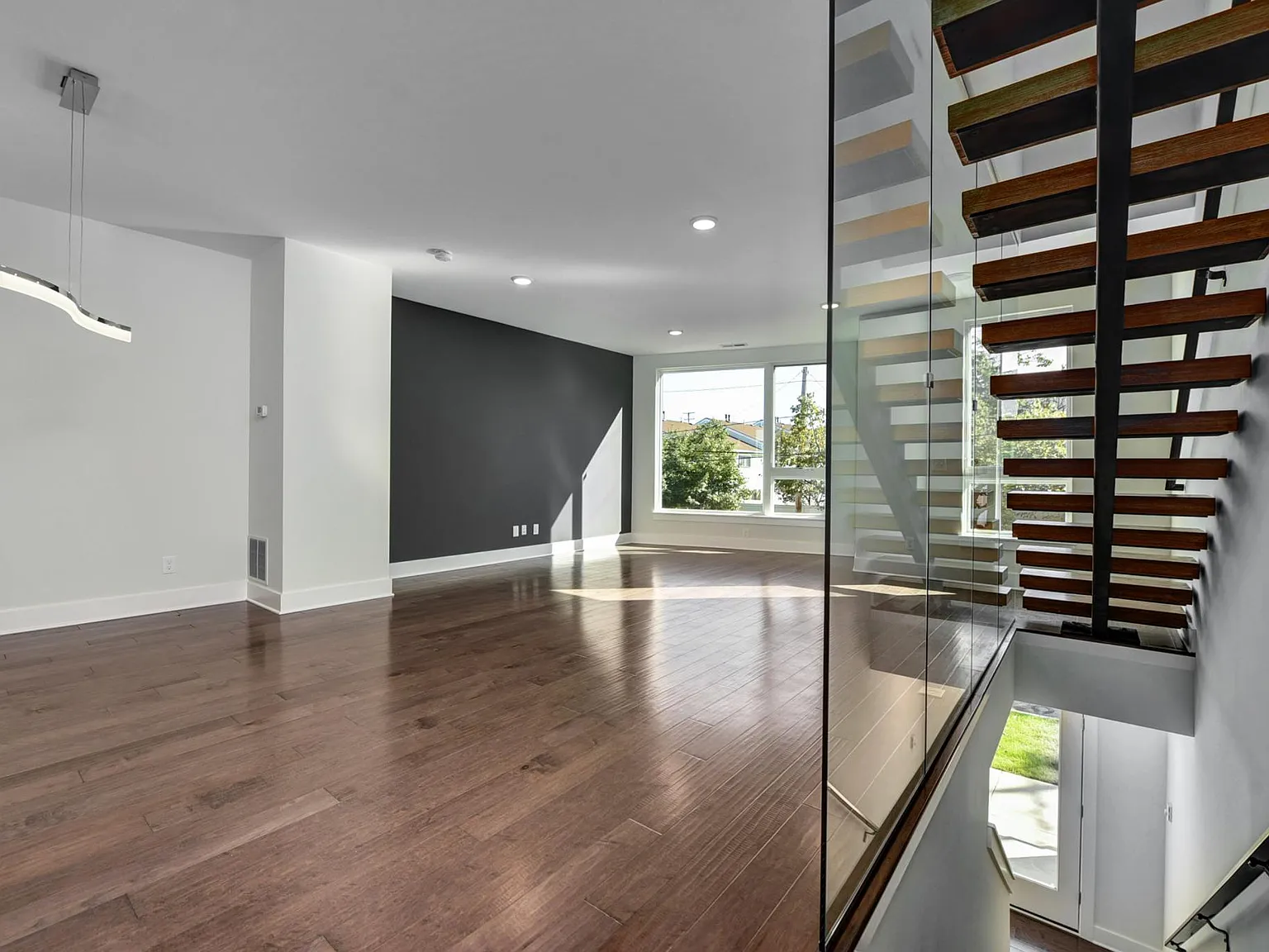 1244 W 70th St — Photo 2