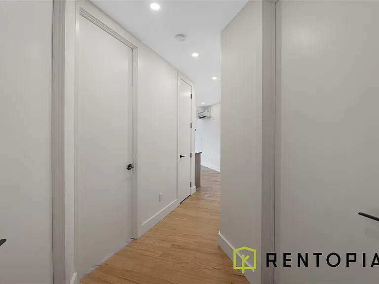 49 Borinquen Pl #3A — Photo 7