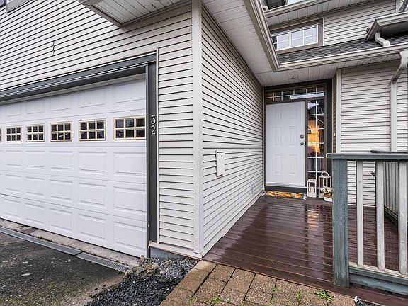 3rd image of 2088 Winfield Dr #32
