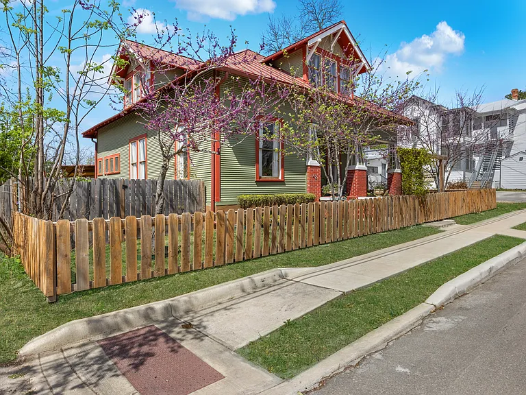 421 Spofford Ave — Photo 4