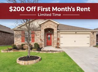 804 Meadow Wood Ln, Princeton, TX 75407