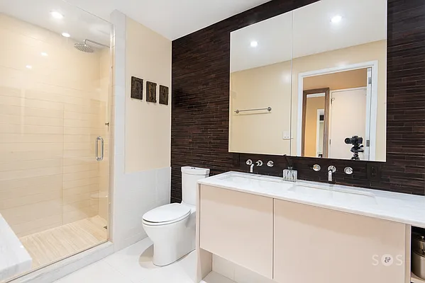 Sold by Brick&Mortar | media 33