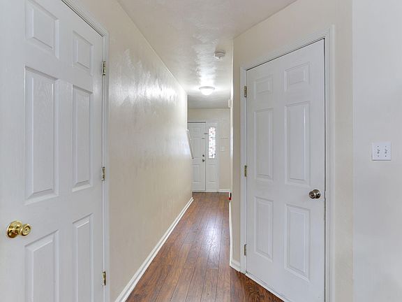 2nd image of 2524 Strawberry Ln