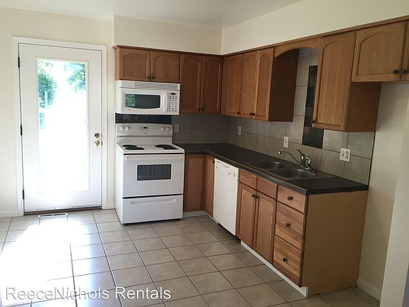 3rd image of 109 S Glenwood Ave