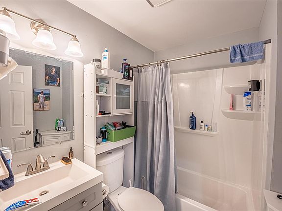 3rd image of 716 Soulard St