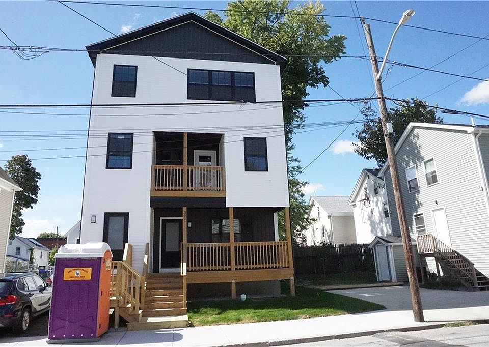 1st image of 391 Cahill St
